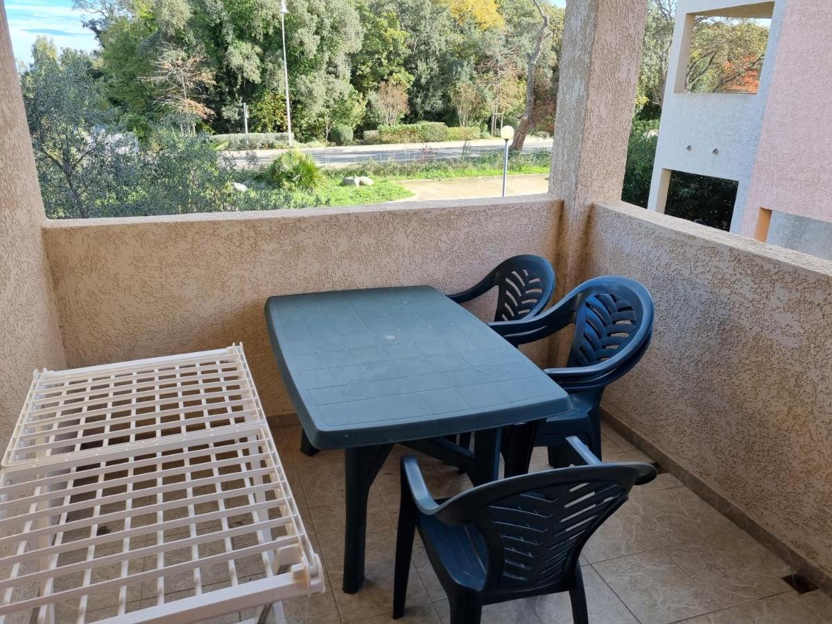 Appartement T2 dans résidence avec piscine Moriani-Plage Esterno foto